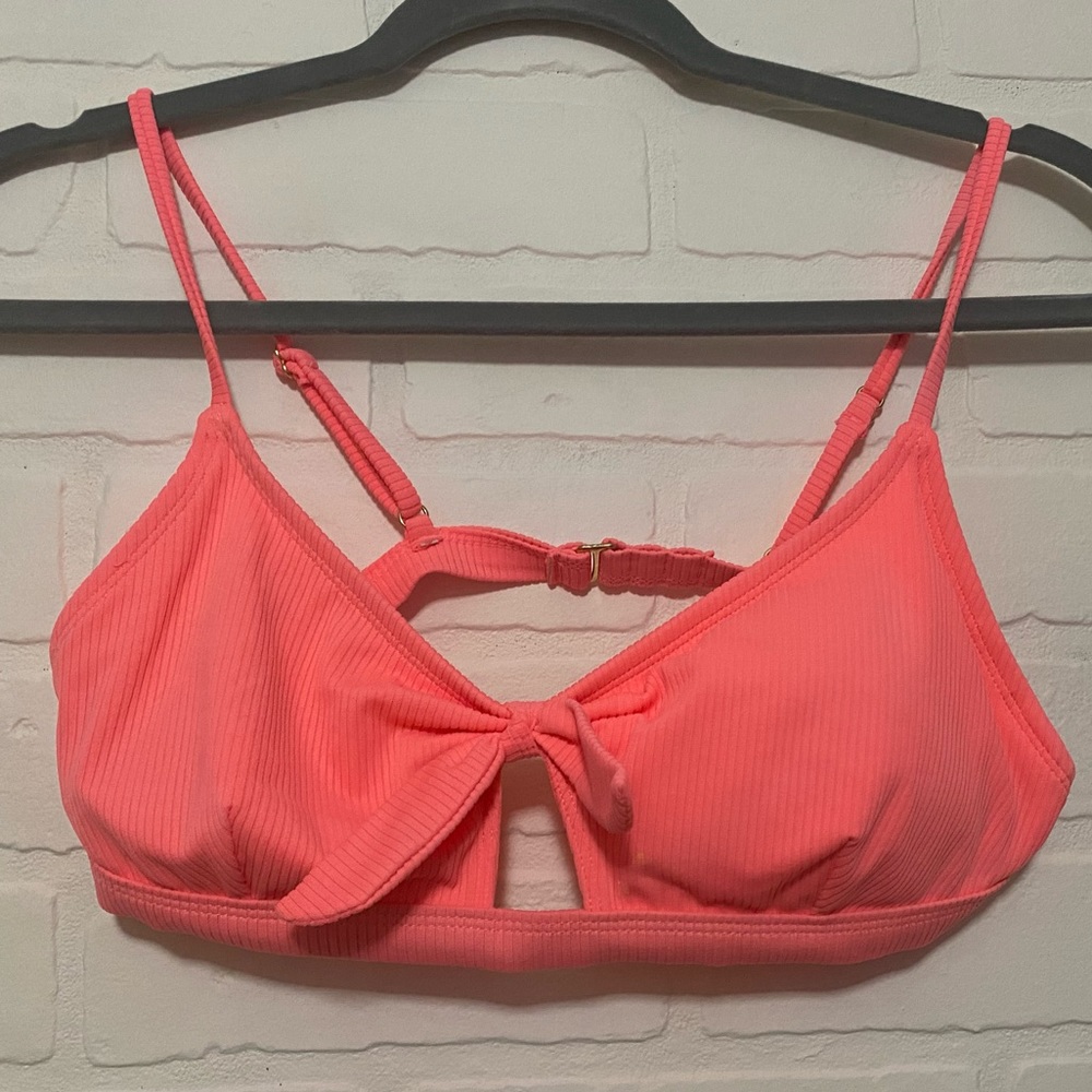 Hot pink swim top!